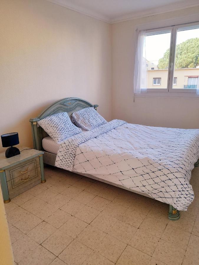 Appartement F3 Avec Balcon Perpignano Esterno foto